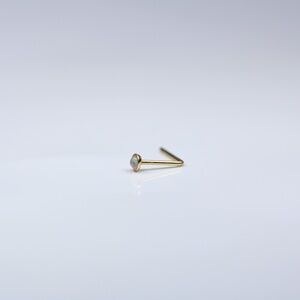 9kt gold nose piercing with a rainbow gem 22 gauge New